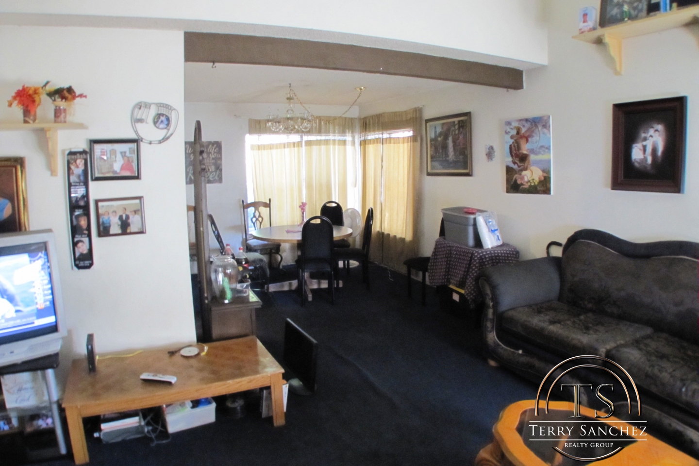 862 W ETIWANDA RIALTO CA 92376